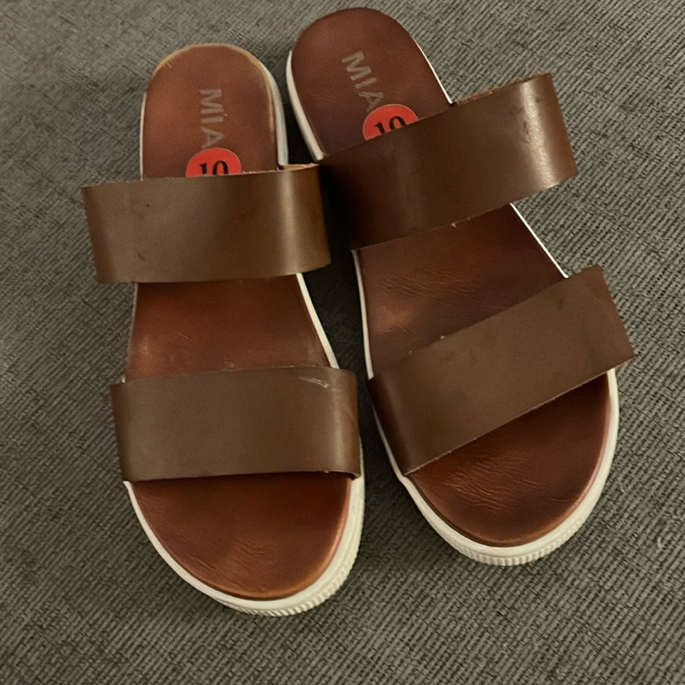MIA sandals